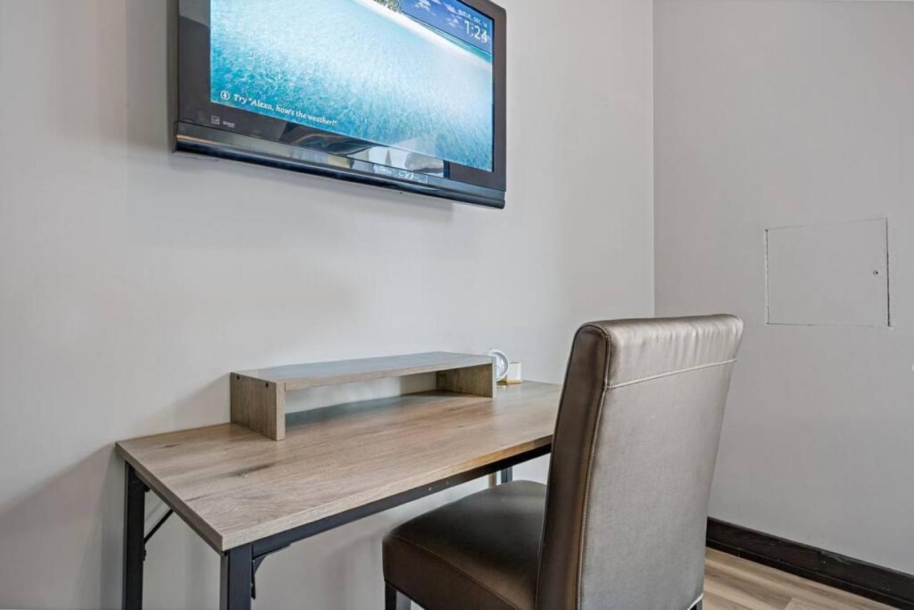 Nature'S Nook By Instant Suites Pool & Hottub Canmore Exteriör bild